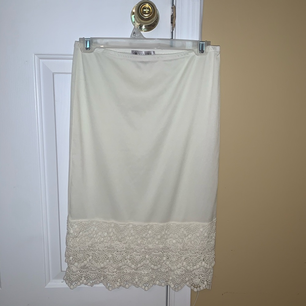 DOWNEAST COLLECTION Creme Lace Skirt Extender